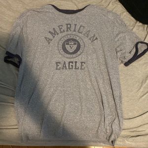 American Eagle t shirt